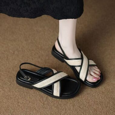Retro soft leather flat casual fashion women sandals
