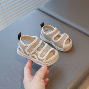 Soft sole closed-toe summer sandals for toddler boys