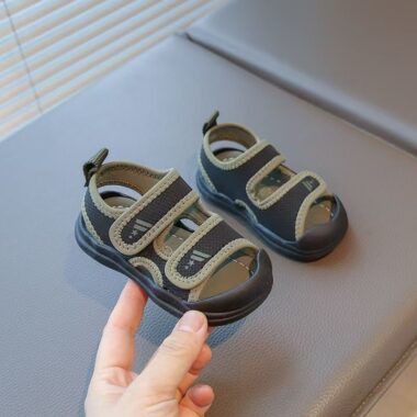 Soft sole closed-toe summer sandals for toddler boys