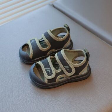 Soft sole closed-toe summer sandals for toddler boys