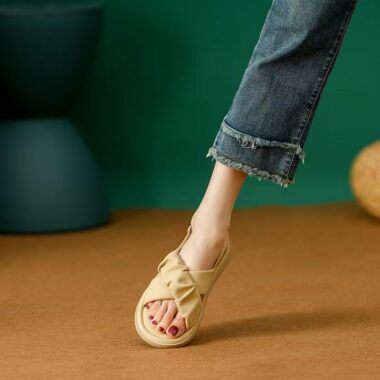 Ultra soft leather flat casual summer women sandals