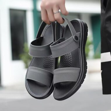 Flat anti-slip casual summer outdoor men sandals