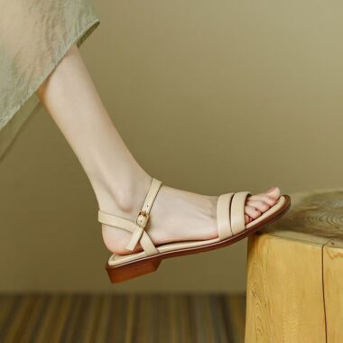 Vintage leather flat strap versatile casual women sandals