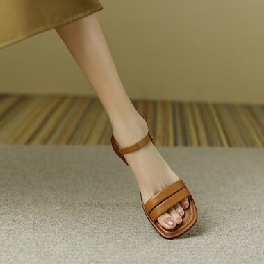 Vintage leather flat strap versatile casual women sandals