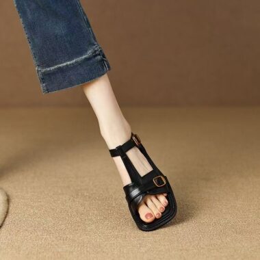 Vintage low heel genuine leather Roman women sandals