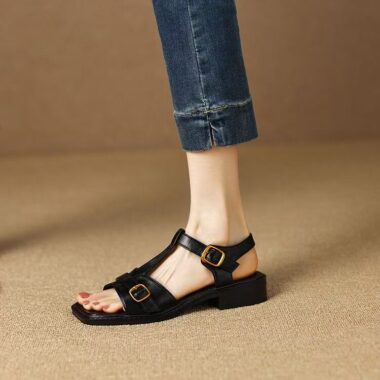 Vintage low heel genuine leather Roman women sandals